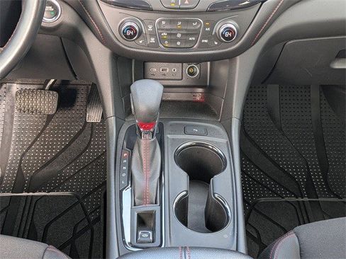 Certified 2022 Chevrolet Equinox RS image 14