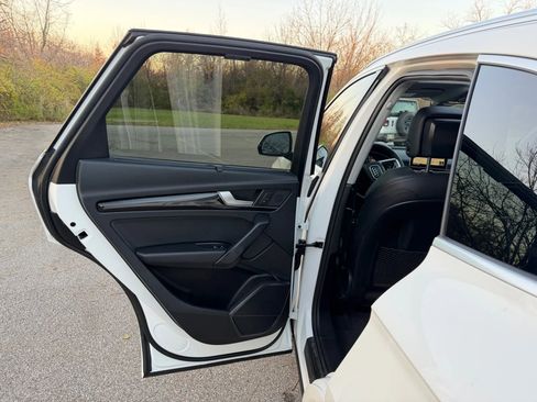 Used 2018 Audi Q5 2.0T Premium Plus w/ Premium Plus Package image 37