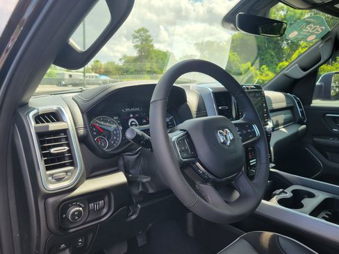 Used 2026 RAM 1500 Laramie AWD/4WD image 32