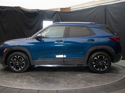 Used 2021 Chevrolet TrailBlazer LT w/ Convenience Package AWD/4WD image 9