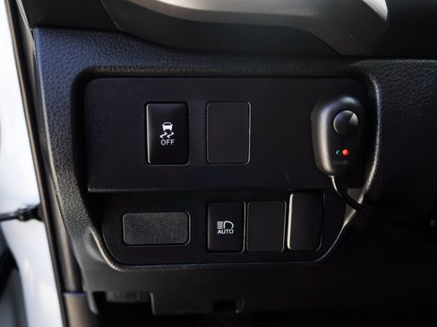 Used 2023 Toyota Tacoma SR5 AWD/4WD image 18