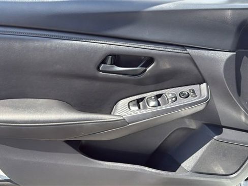 Used 2024 Nissan Sentra S image 11