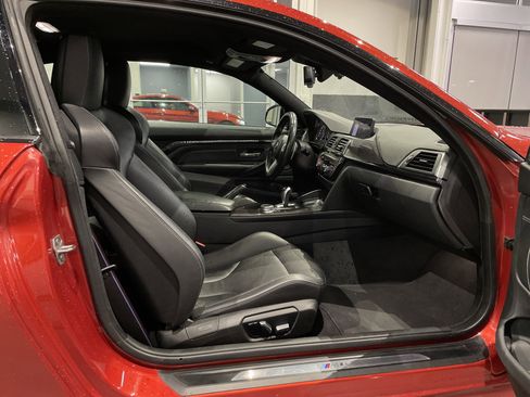 Used 2020 BMW M4 Coupe image 36