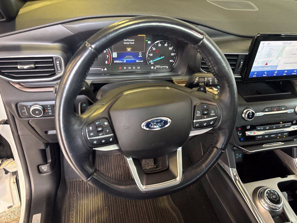 Used 2020 Ford Explorer Limited AWD/4WD image 16