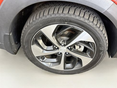 Used 2016 Hyundai Tucson Limited w/ Option Group 03 AWD/4WD image 11