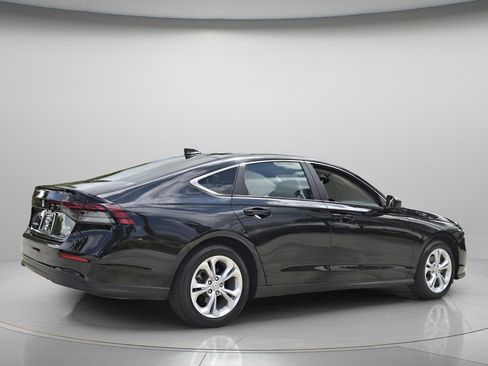 Used 2025 Honda Accord LX image 7