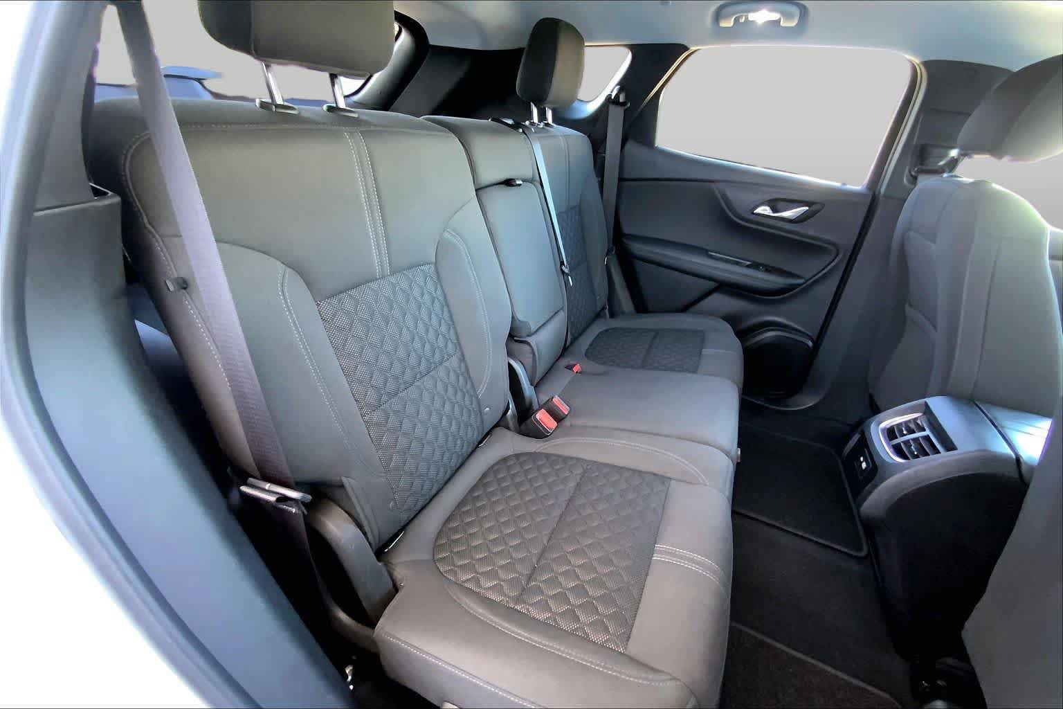 Used 2022 Chevrolet Blazer LT FWD image 34