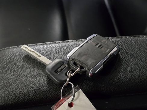 Used 2017 GMC Sierra 1500 SLT w/ SLT Premium Package image 33