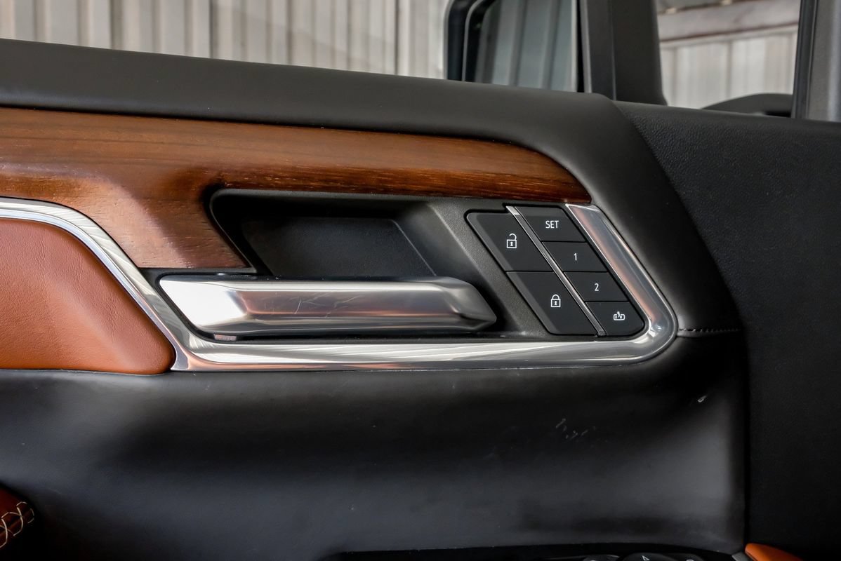 Used 2024 GMC Sierra 2500 Denali Ultimate AWD/4WD image 44