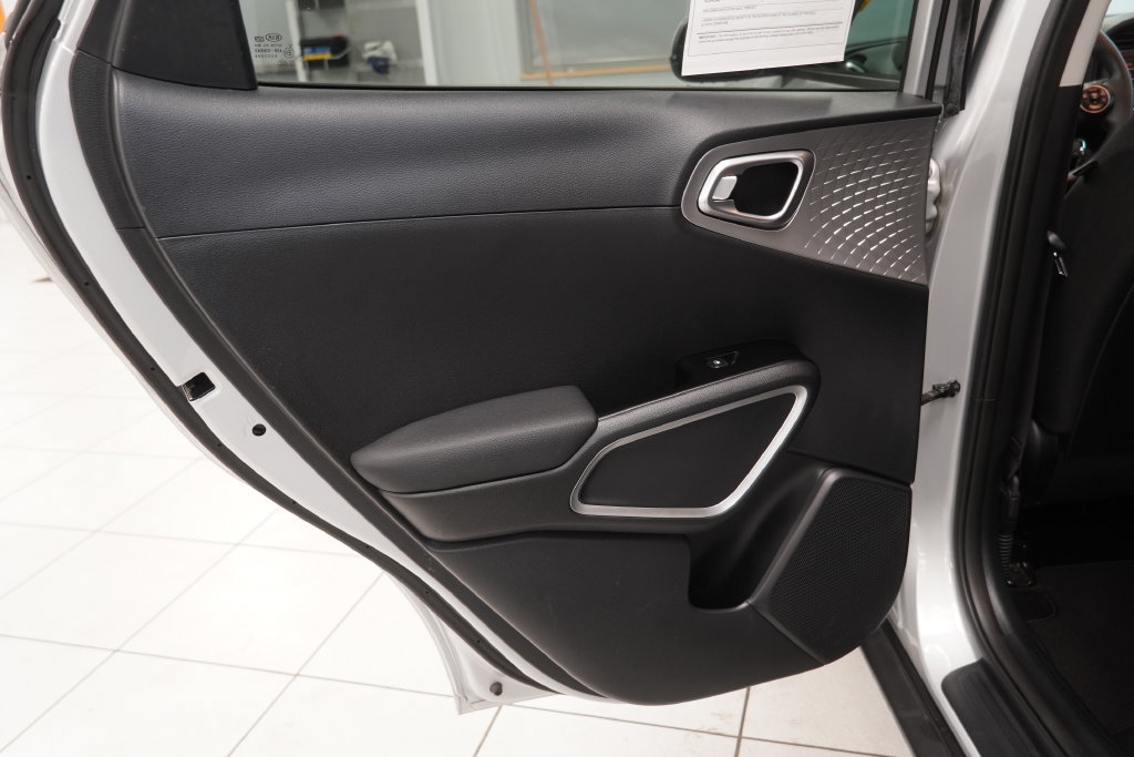 Used 2021 Kia Soul LX FWD image 24