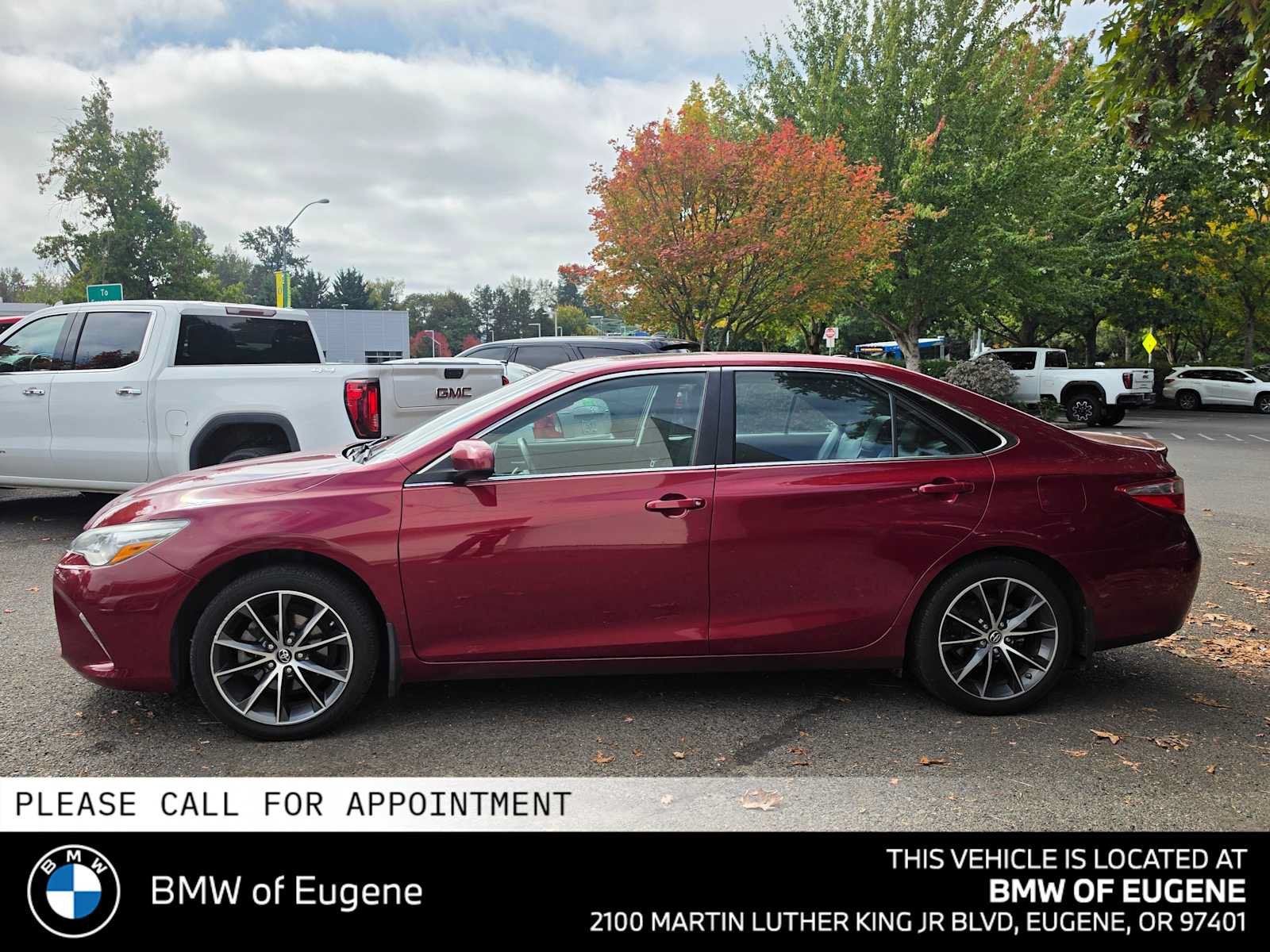 Used 2015 Toyota Camry XSE w/ Moonroof Package FWD image 6