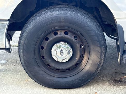 Used 2012 Ford F150 XLT w/ Trailer Tow Pkg image 12