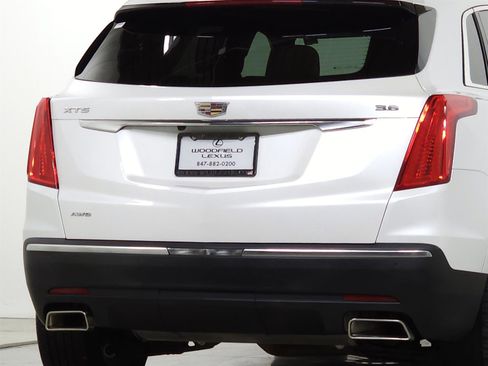 Used 2017 Cadillac XT5 Premium Luxury w/ LPO, Wheel Lock Package image 10