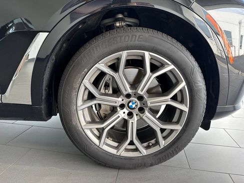 Used 2025 BMW X7 xDrive40i w/ Premium Package AWD/4WD image 58