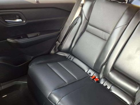 Used 2024 Nissan Rogue SV w/ SV Premium Package FWD image 17
