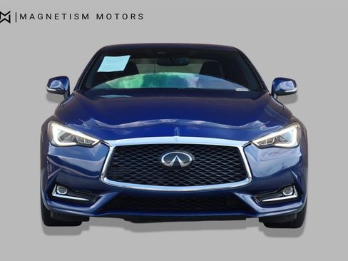 Used 2019 INFINITI Q60 3.0t Luxe w/ Cargo Package RWD image 7