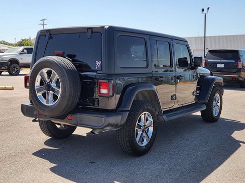 Used 2020 Jeep Wrangler Unlimited Sahara AWD/4WD image 4
