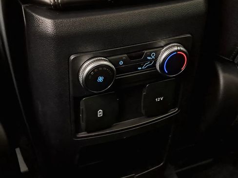 Used 2021 Ford Explorer XLT w/ Equipment Group 202A AWD/4WD image 19