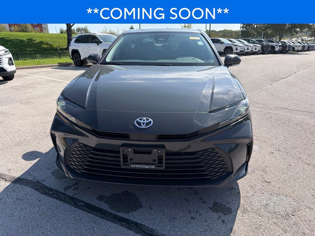 Used 2025 Toyota Camry LE FWD image 2