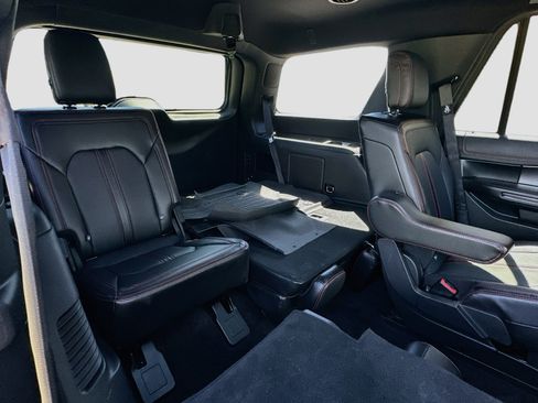 Used 2020 Ford Expedition Limited w/ Equipment Group 303A AWD/4WD image 29