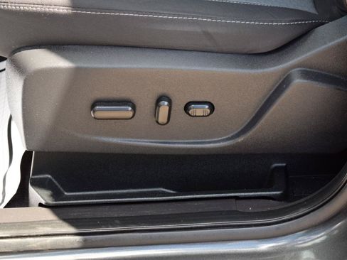 Used 2018 Ford Escape SE FWD image 30