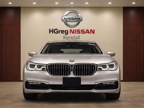 Used 2016 BMW 740i RWD image 3