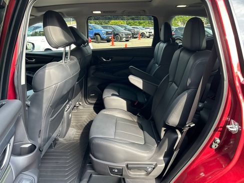 Used 2025 Subaru Ascent Bronze Edition image 27