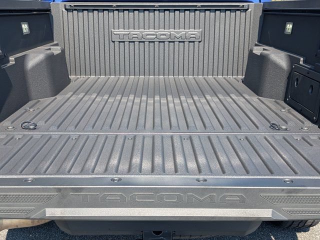 Used 2025 Toyota Tacoma TRD Off-Road AWD/4WD image 16