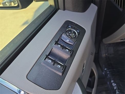 Used 2018 Ford F150 XLT w/ Equipment Group 302A Luxury image 16