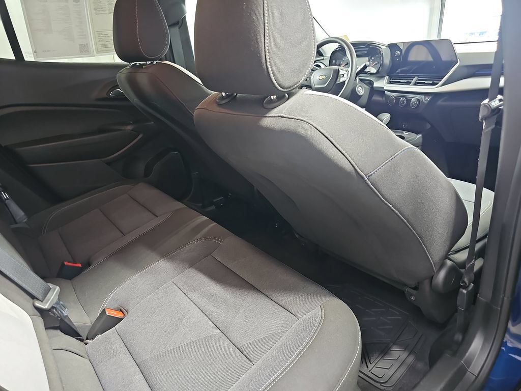 Certified 2024 Chevrolet Trax LS FWD image 14