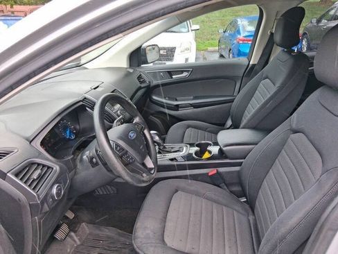 Used 2018 Ford Edge SE FWD image 9