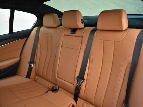 Used 2021 BMW 530i w/ M Sport Package RWD image 18