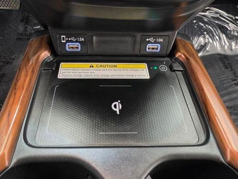 Used 2022 Honda CR-V Touring image 20
