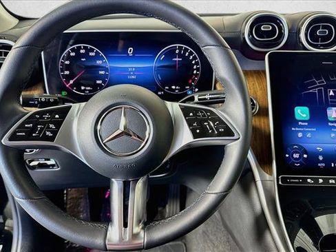 Used 2025 Mercedes-Benz GLC 350e 4MATIC image 11