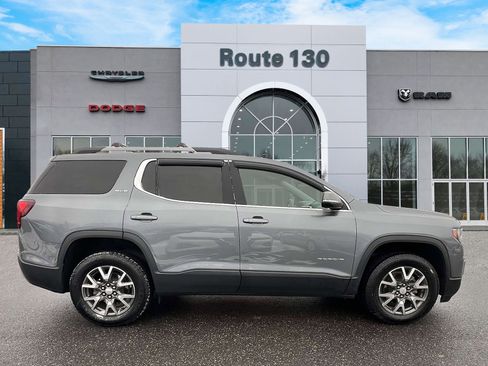 Used 2022 GMC Acadia SLE w/ Driver Convenience Package image 5