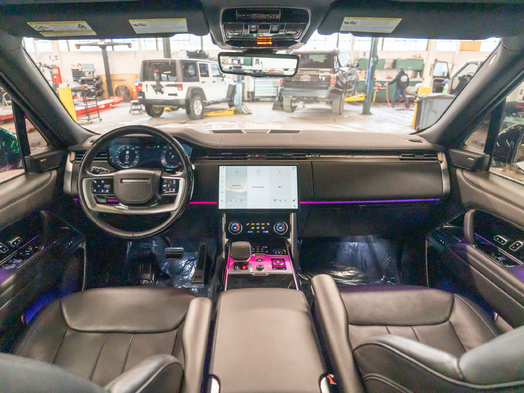 Used 2023 Land Rover Range Rover SE AWD/4WD image 15