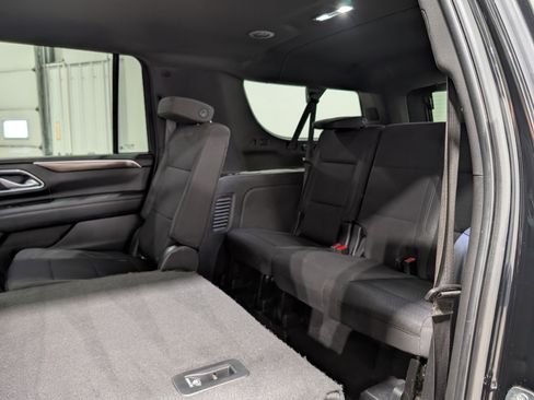 Used 2022 GMC Yukon XL SLE w/ Gmc Pro Safety Plus Package image 18