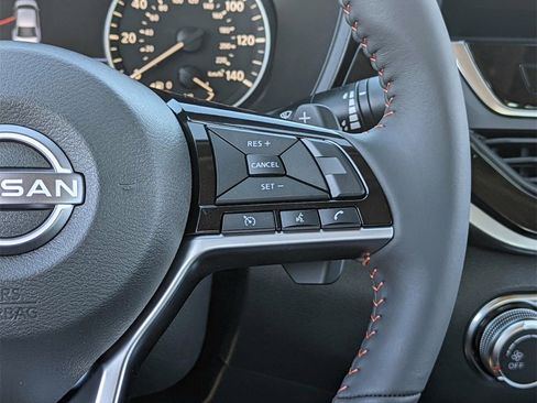 New 2025 Nissan Altima 2.5 SR w/ SR Premium Package image 27