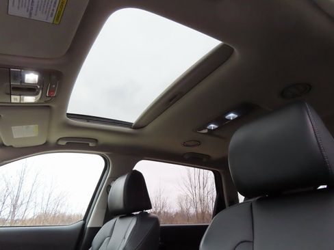 Certified 2024 Kia Telluride S w/ S Sunroof Package image 5