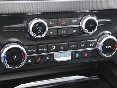 New 2026 Ford F250 Platinum image 17