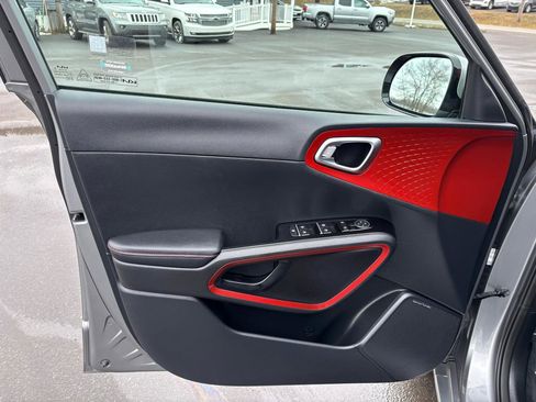 Used 2023 Kia Soul GT-Line w/ GT-Line Technology Package image 16