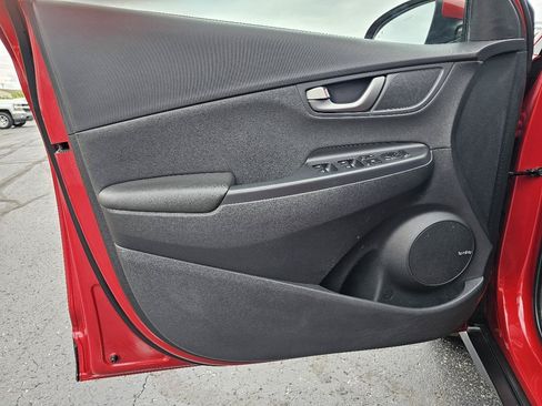 Used 2019 Hyundai Kona Ultimate FWD image 4