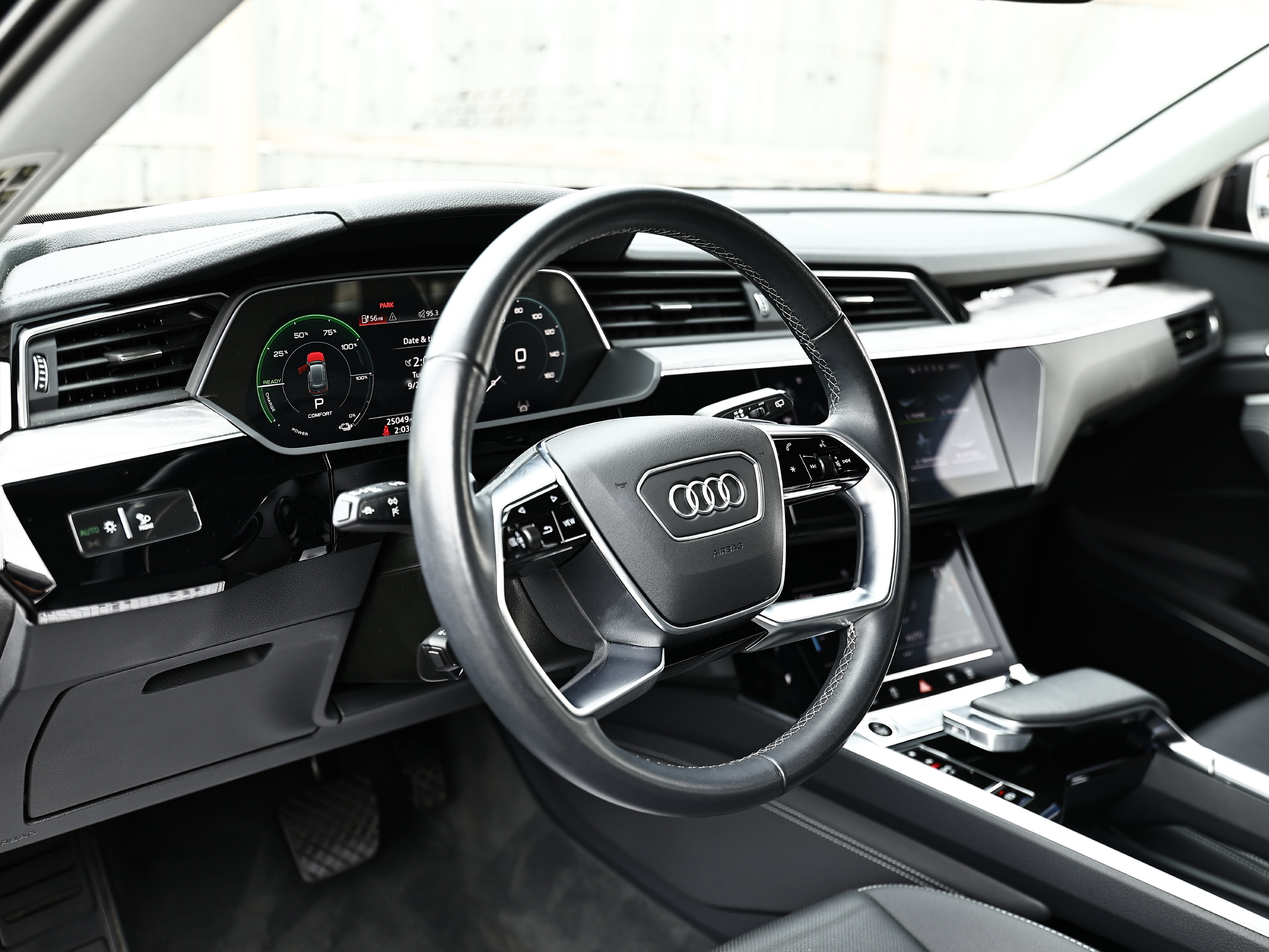 Used 2024 Audi Q8 e-tron Premium Plus w/ Premium Plus Package AWD/4WD image 20