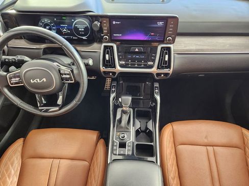 Used 2022 Kia Sorento SX Prestige w/ Rust Color Package AWD/4WD image 15