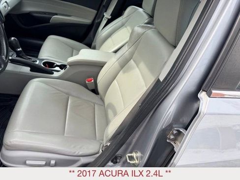 Used 2017 Acura ILX image 16
