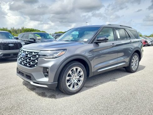 New 2026 Ford Explorer Platinum RWD image 4