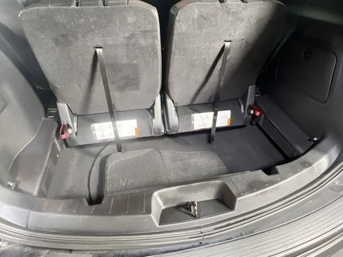 Used 2018 Ford Explorer XLT w/ Equipment Group 202A image 24