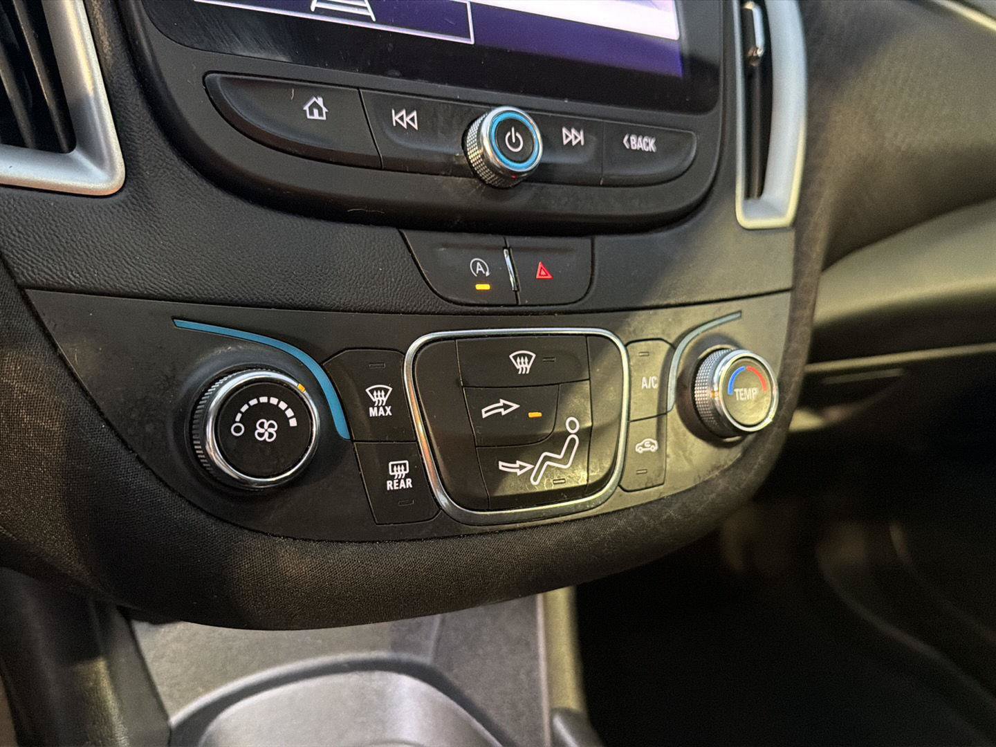 Used 2023 Chevrolet Malibu LS FWD image 26