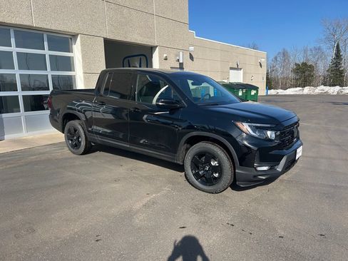 New 2026 Honda Ridgeline Black Edition image 3