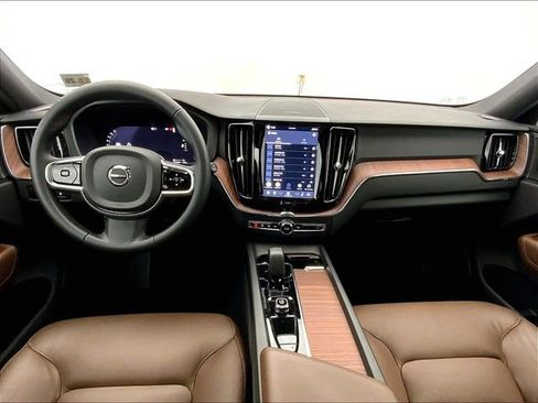 Used 2024 Volvo XC60 T8 Plus w/ Climate Package AWD/4WD image 12